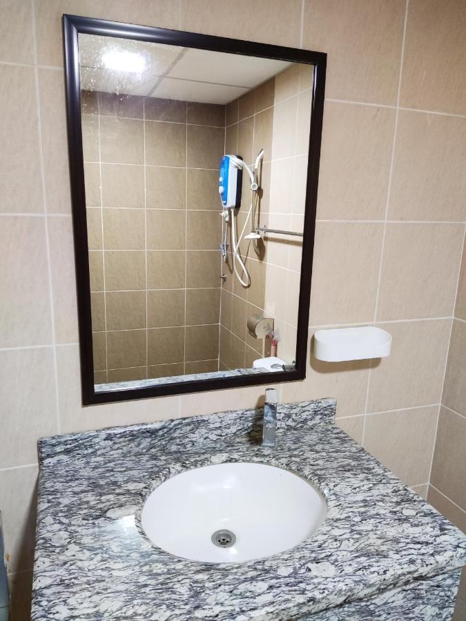Jojo Homestay Tiara Residence Десару Экстерьер фото