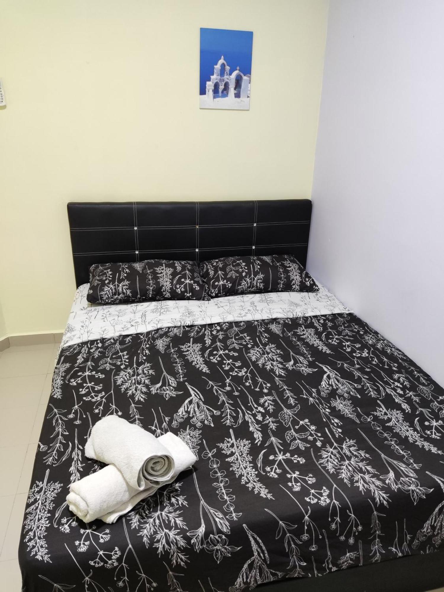 Jojo Homestay Tiara Residence Десару Экстерьер фото